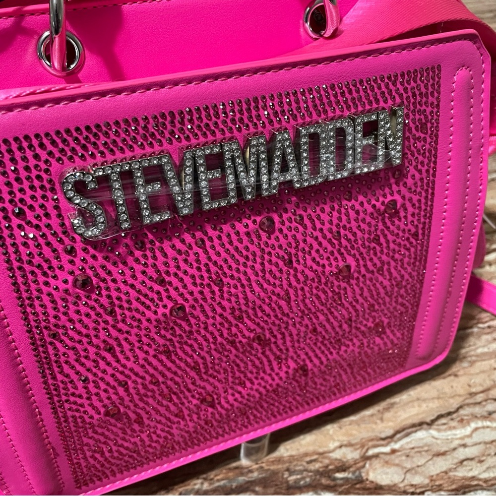 Steve Madden - Picture 9 of 11